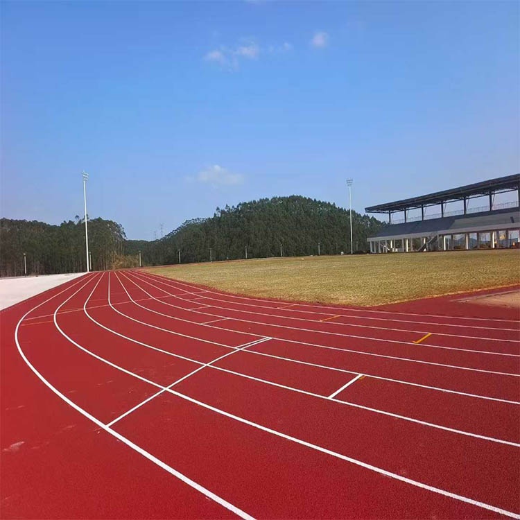 南宁消防总队混合型跑道实景图