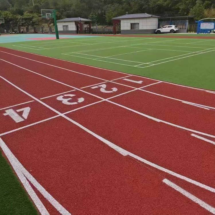 宁陕筒车湾小学塑胶跑道+人造草坪实景图