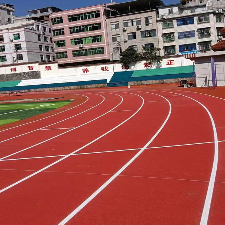 重庆市黔江区黔江中学预置跑道实景图