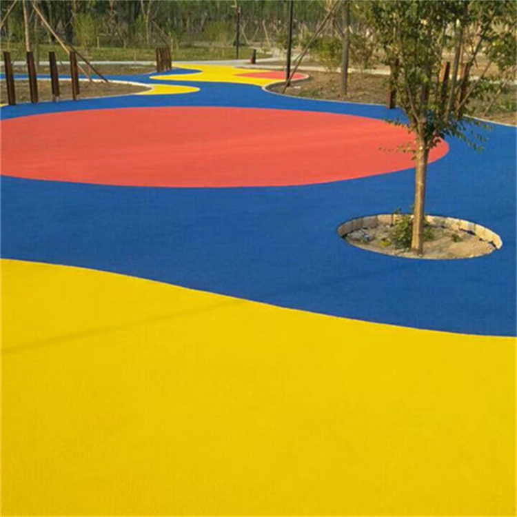 公司完成贵阳一幼儿园EPDM彩色场地铺装,安全与童趣兼备