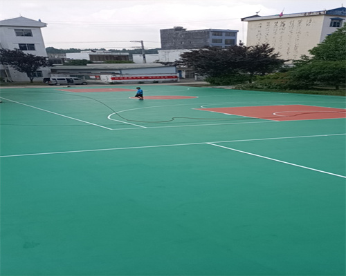 兴仁巴岭中学2500平8mm硅pu篮球场